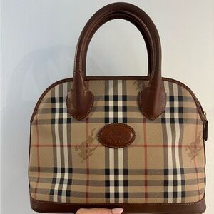 ❤️ Rare Vintage Burberry London Alma Bag ❤️